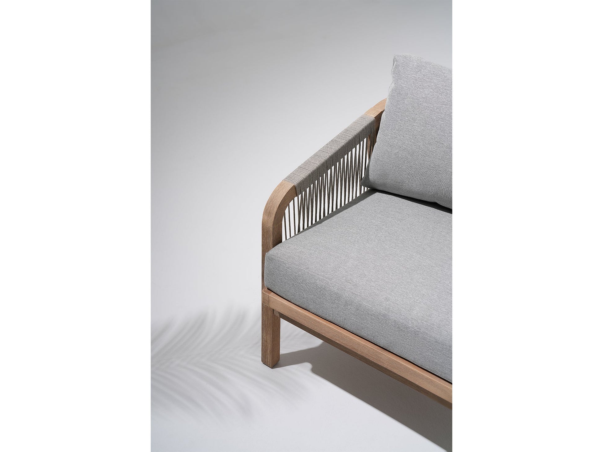  Wooden Outdoor conversation sofa detail - Sunsitt Premium Modern Outdoor Patio Furniture