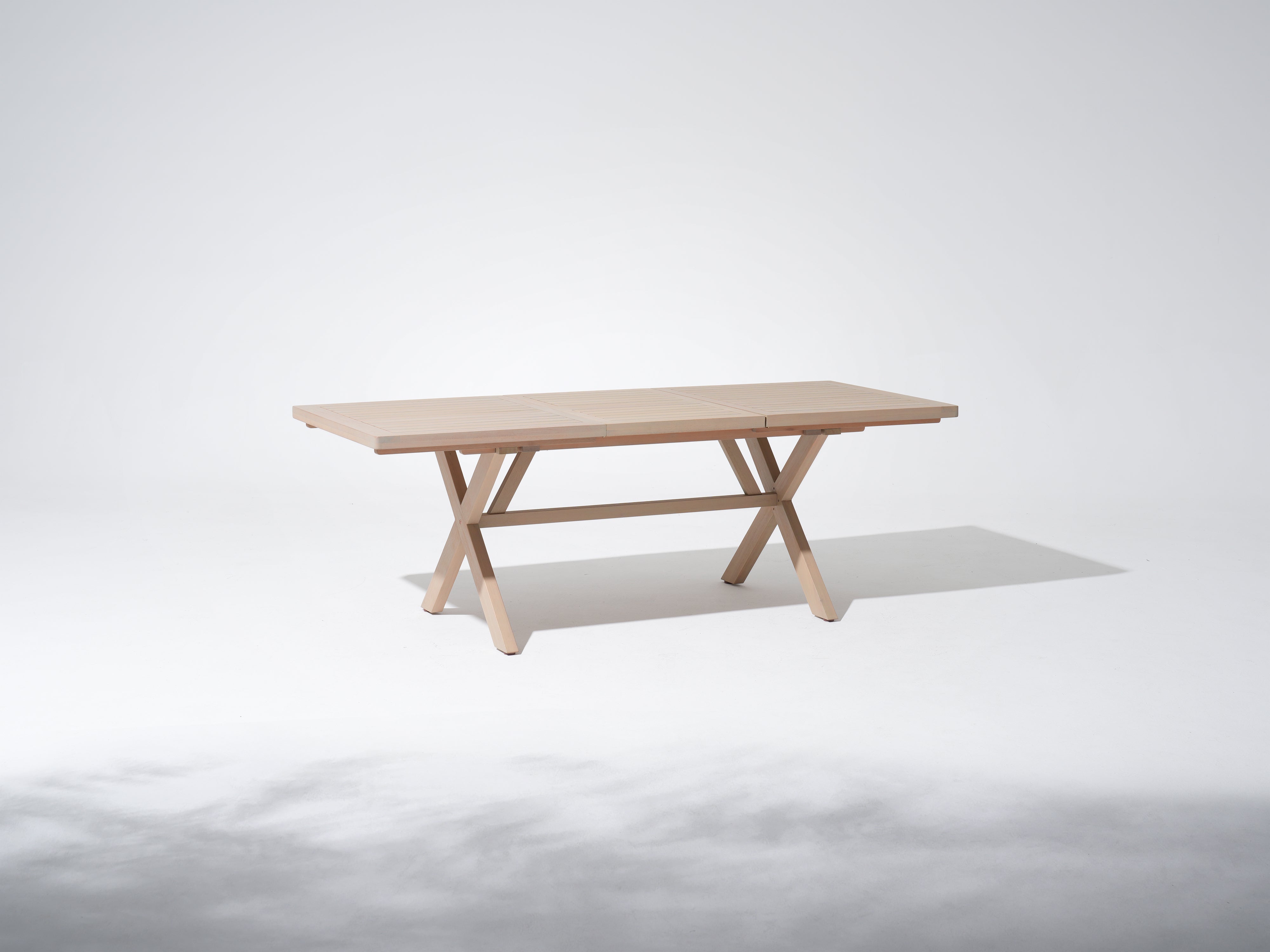 Cali Eucalyptus Wood Outdoor Dining Table With Extendable Design, 63"-87"