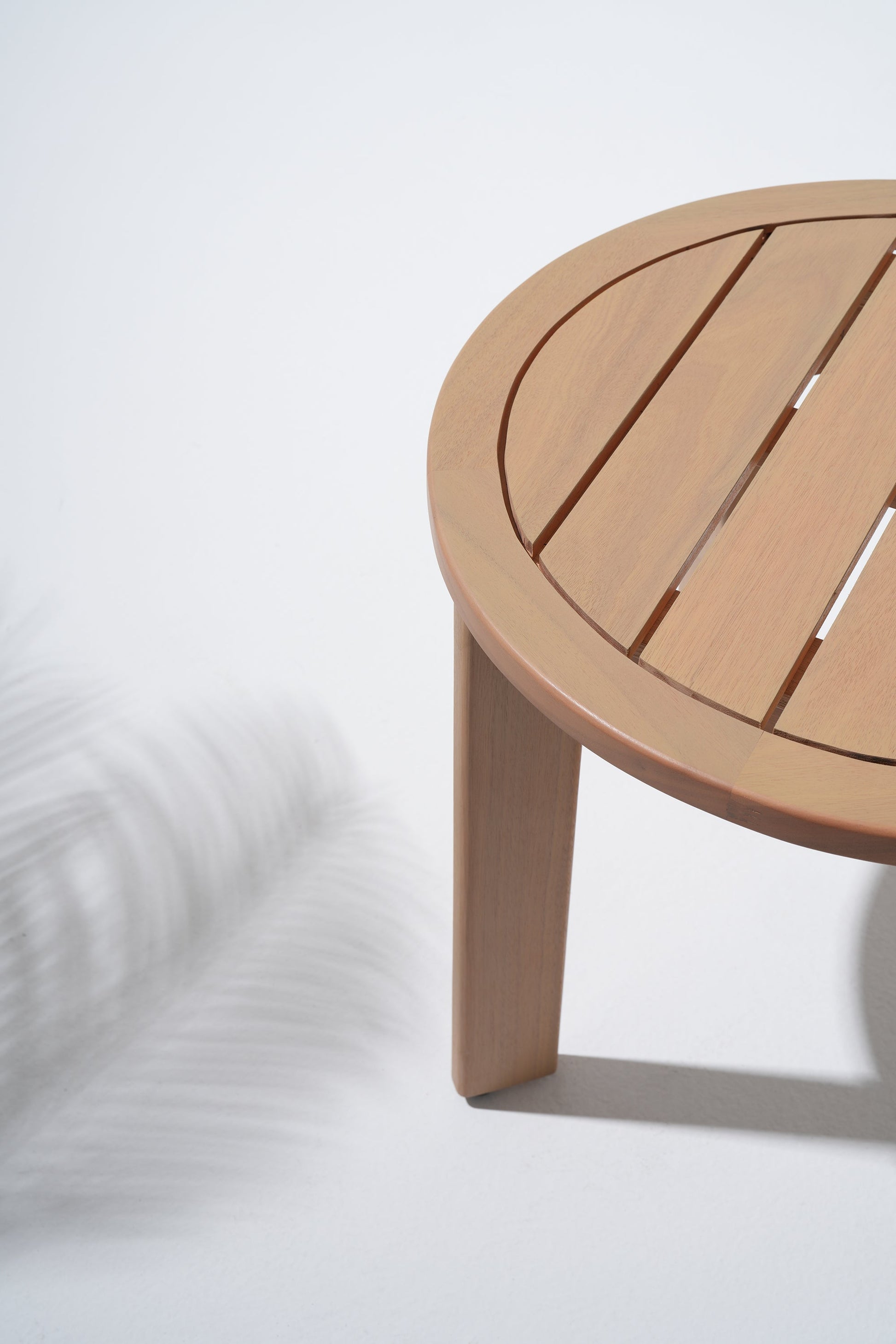 Wooden round table detail