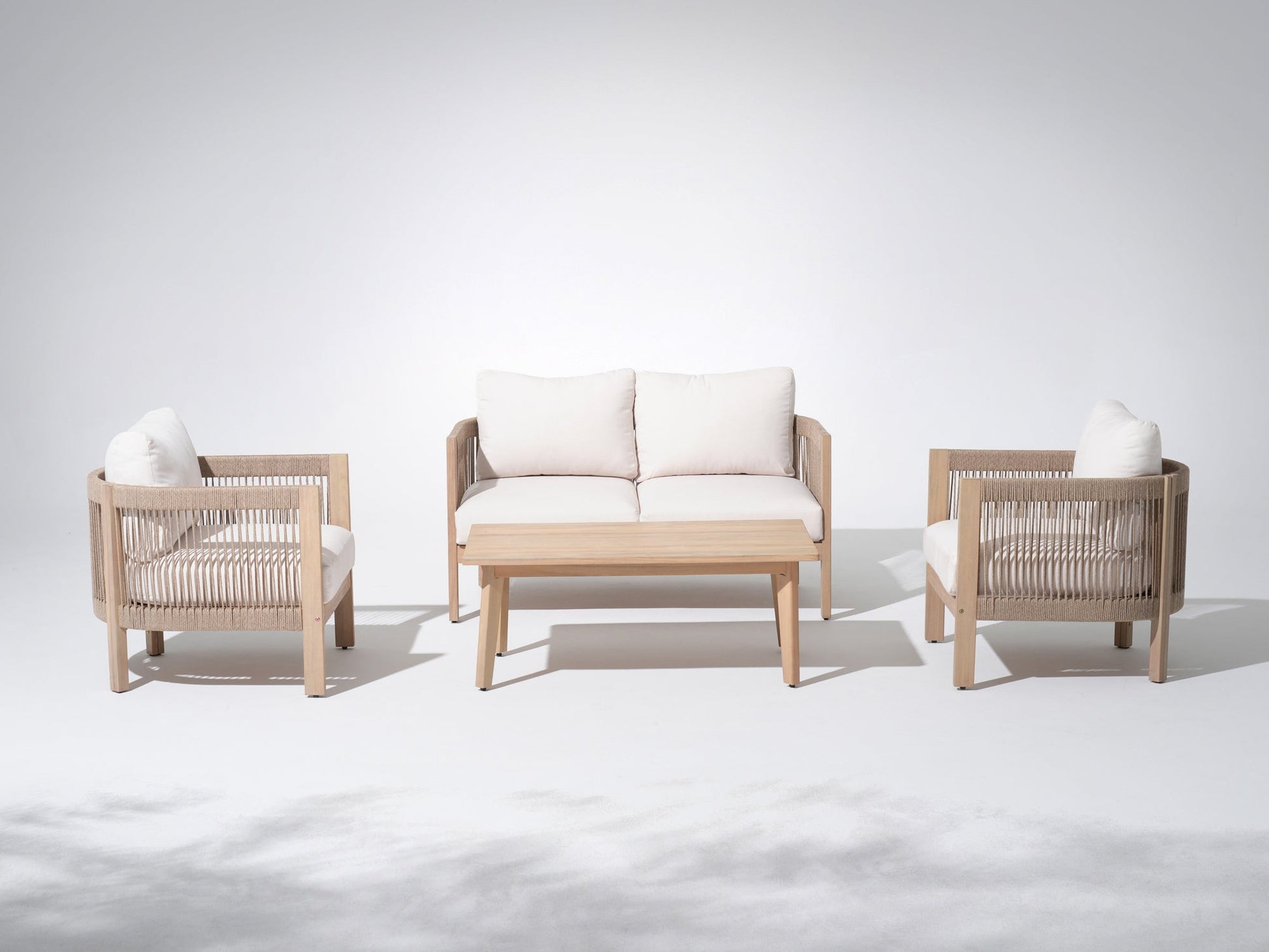 4pcs Outdoor conversation set with wooden frames and white cushions- Sunsitt’s Modern Premium Outdoor Furniture #Style_4-pc_with_Loveseat