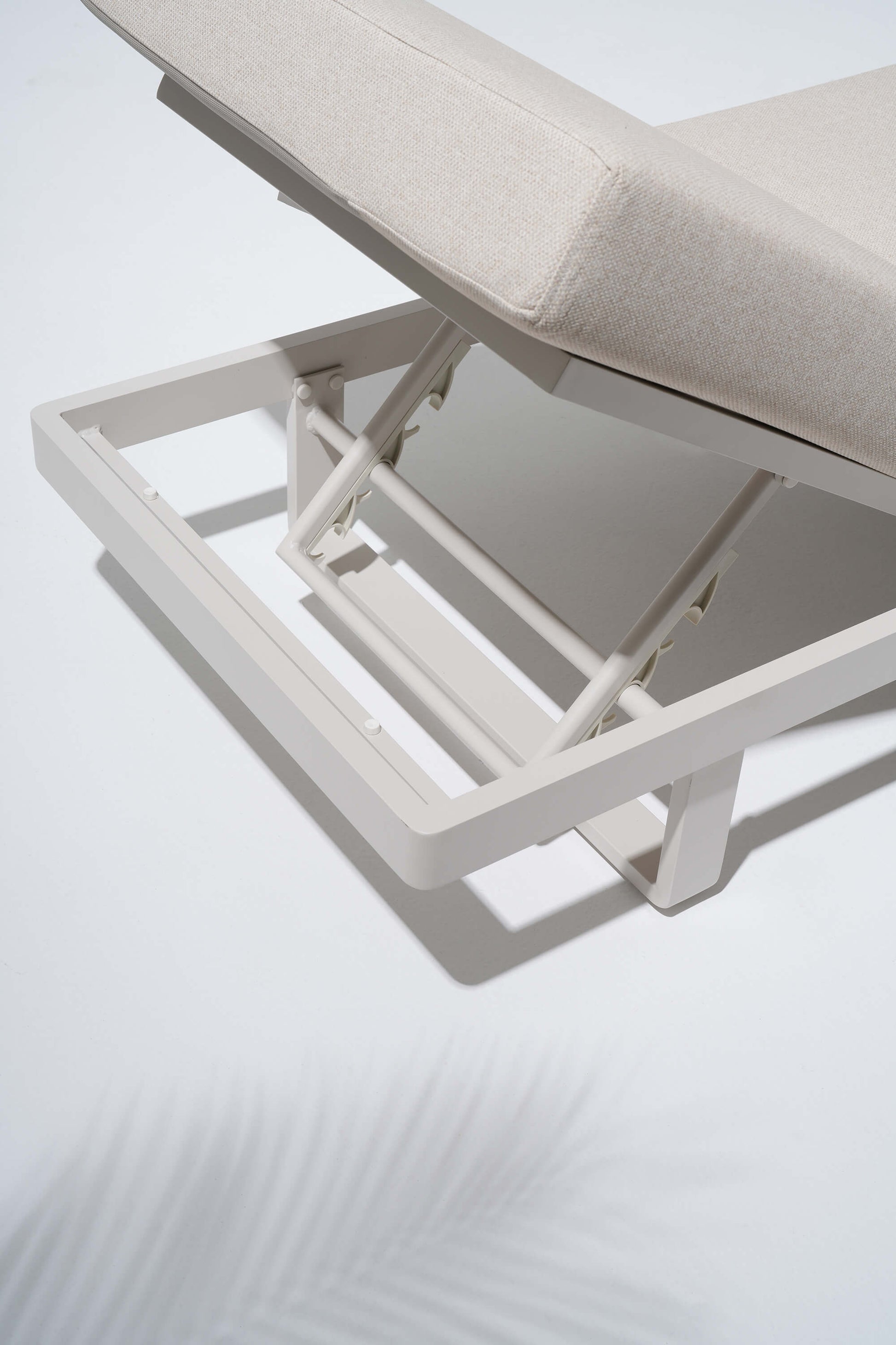 Addison outdoor sectional white aluminum frame and adjustable backrest