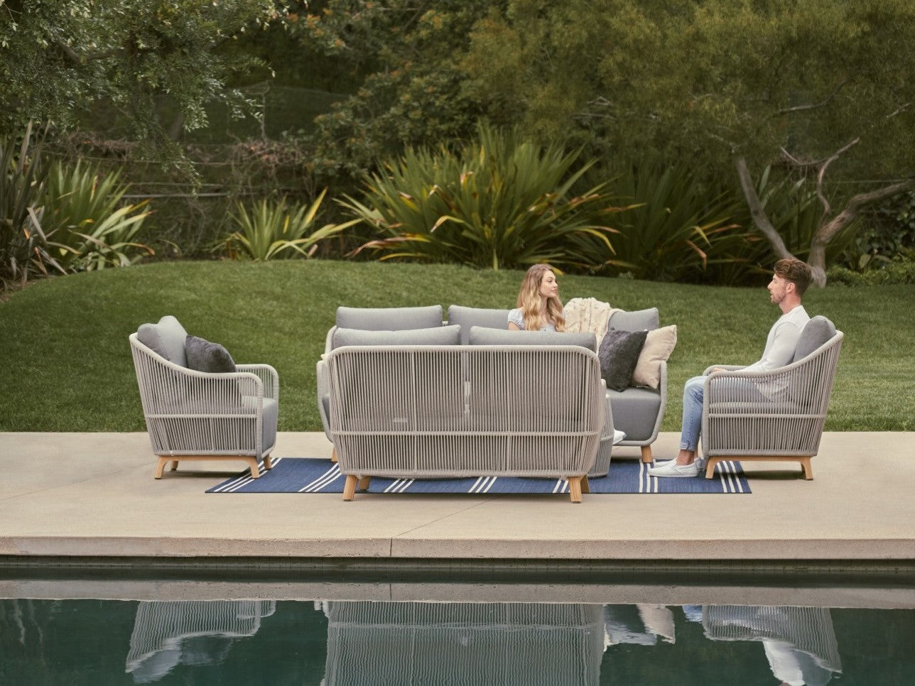 plena sofa sets lifestyle3