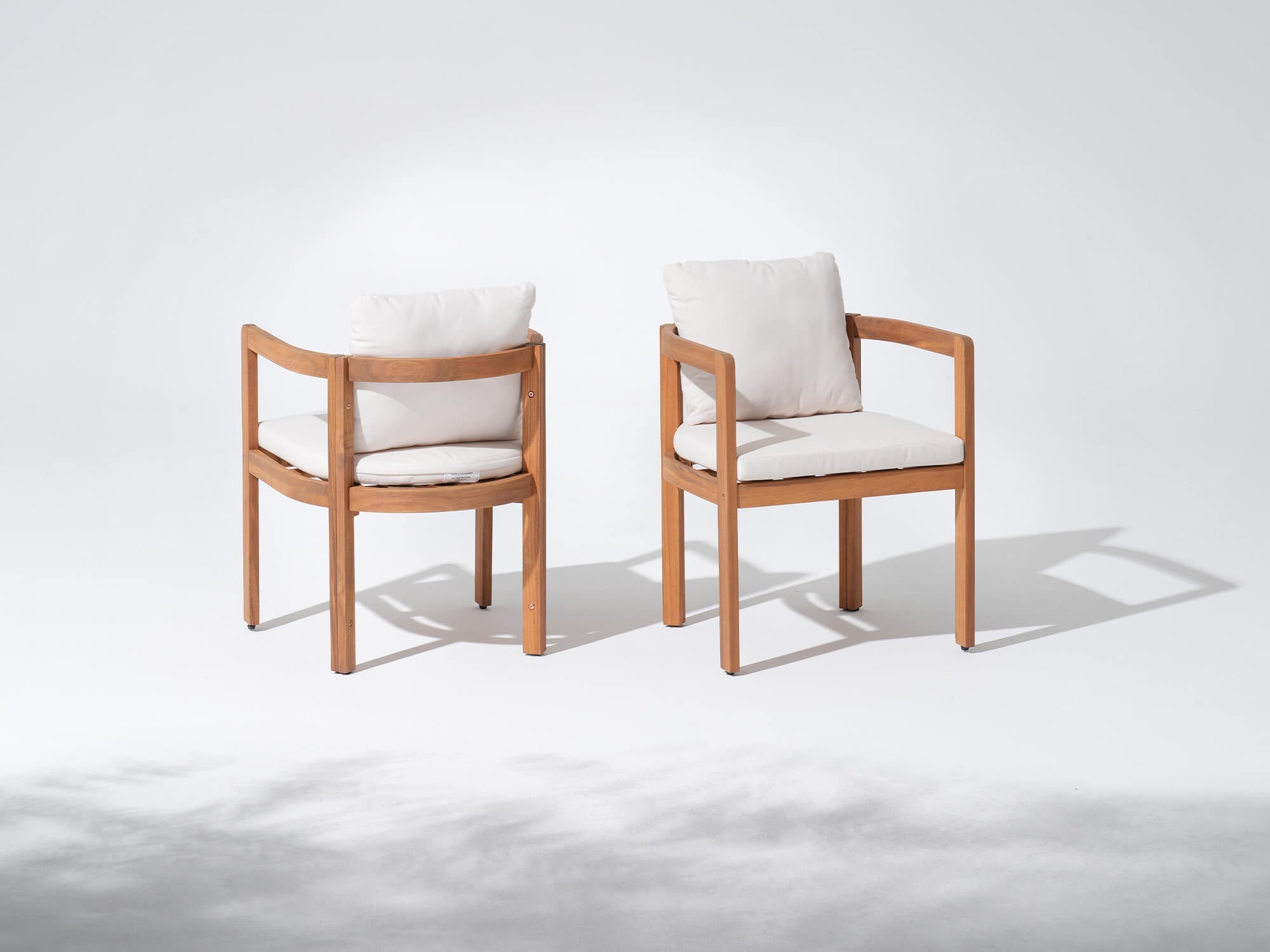 wooden outdoor dining chairs with curved backrest and cushions- Sunsitt Modern Premium Patio Outdoor Furniture#Size_2 Chairs