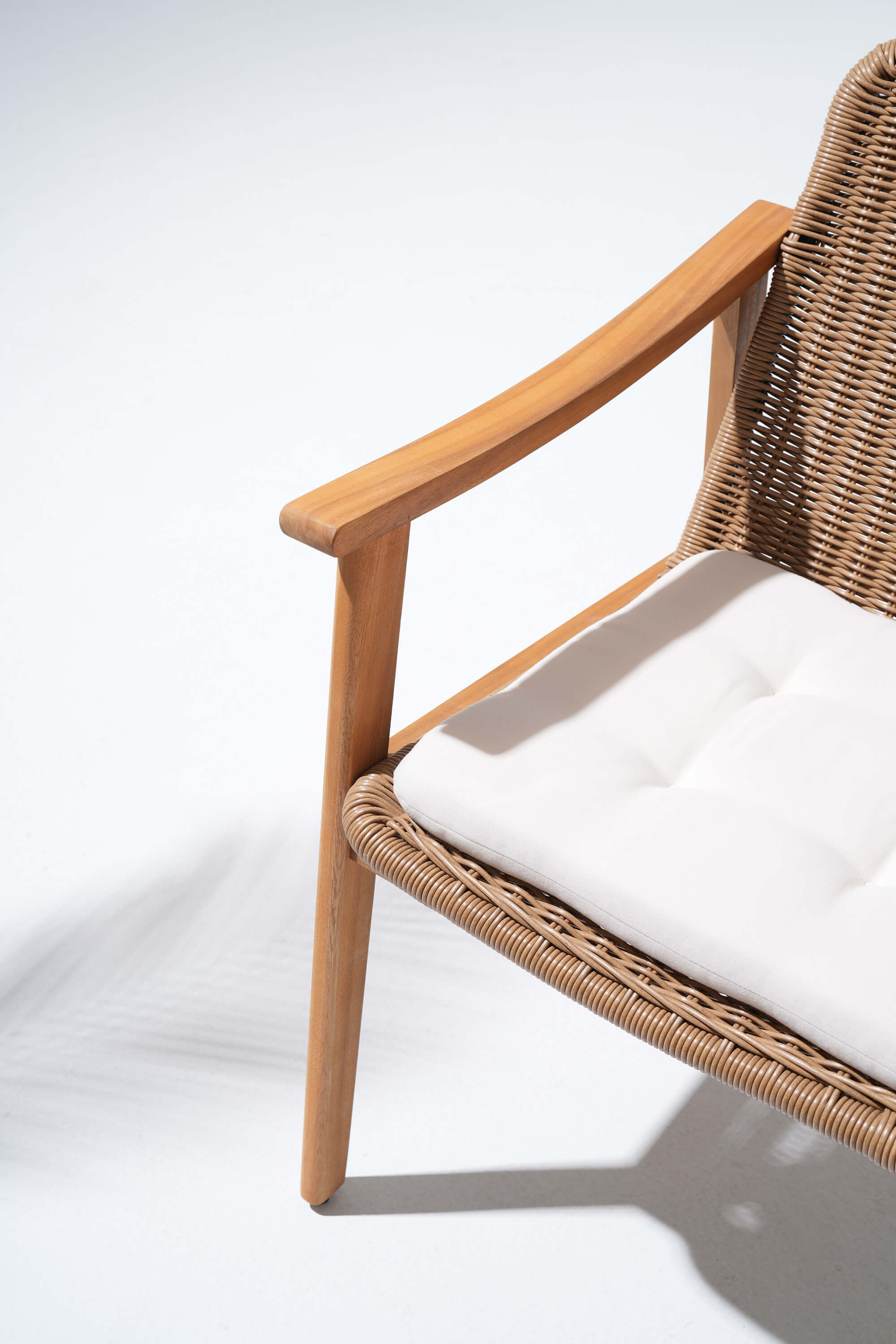 Nalia Outdoor Dining Set with Umbrella Hole for 6-8 People, Woven textures & Extendable Table, 63"- 94"