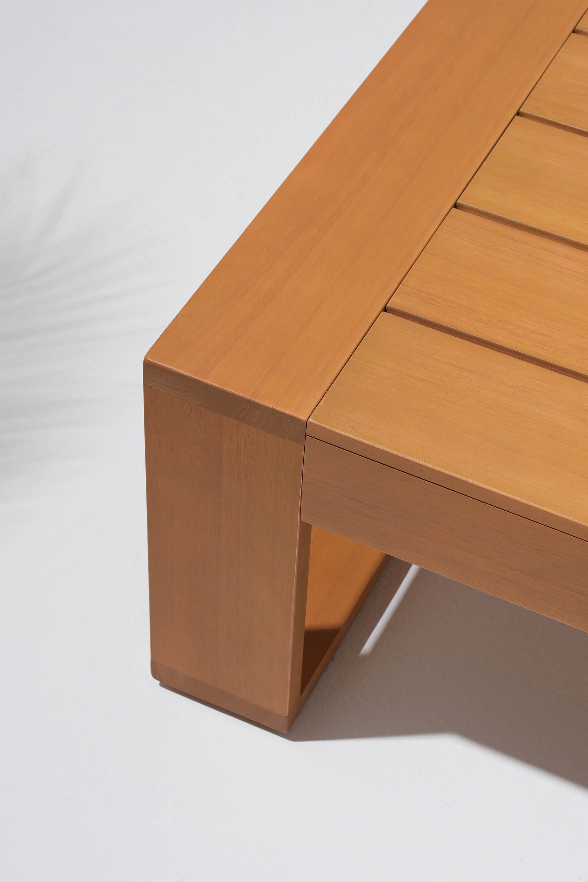 Drift Wooden coffee table corner detail