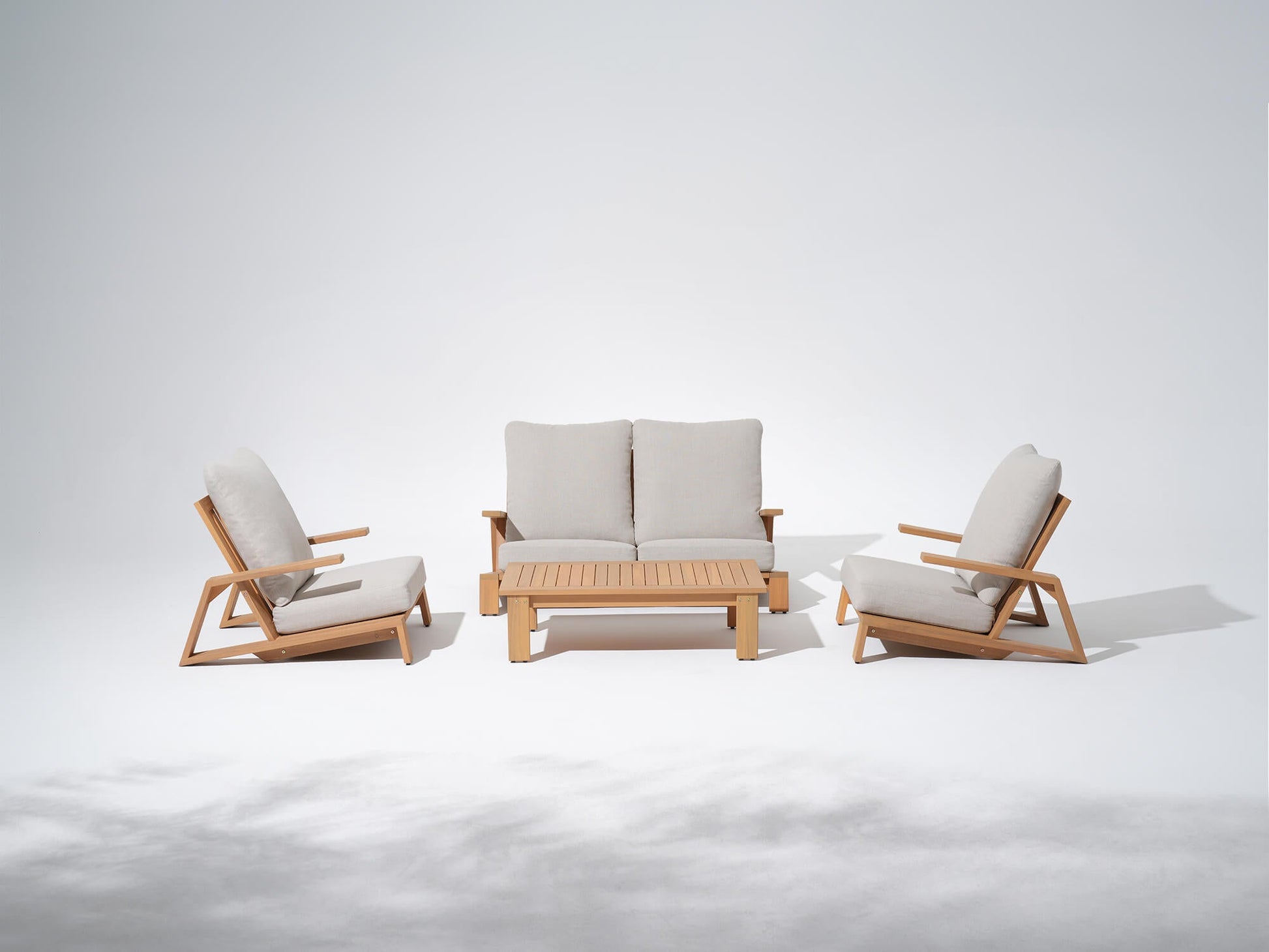 Noto 4-Piece Wood Patio conversation seating Set with rectangular coffee table, Low back Design