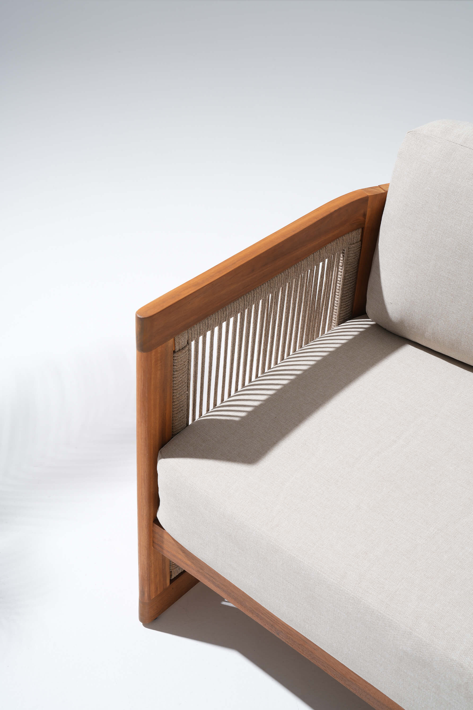 Mori patio lounge chairs with woven rope design details- Sunsitt Modern Premium Patio Outdoor Furniture 