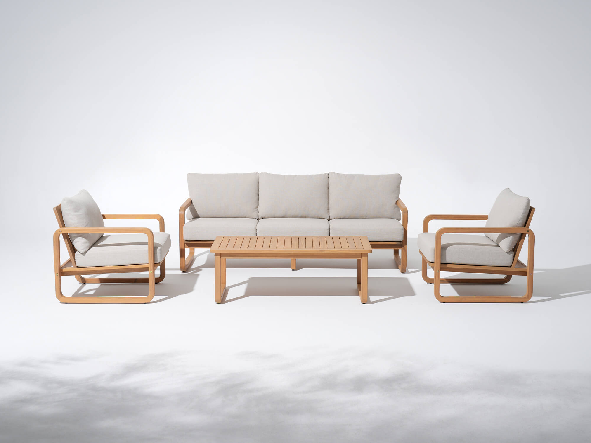 5 seats Modern wood outdoor furniture conversation set with a sofa, two armchairs, and a large rectangular coffee table