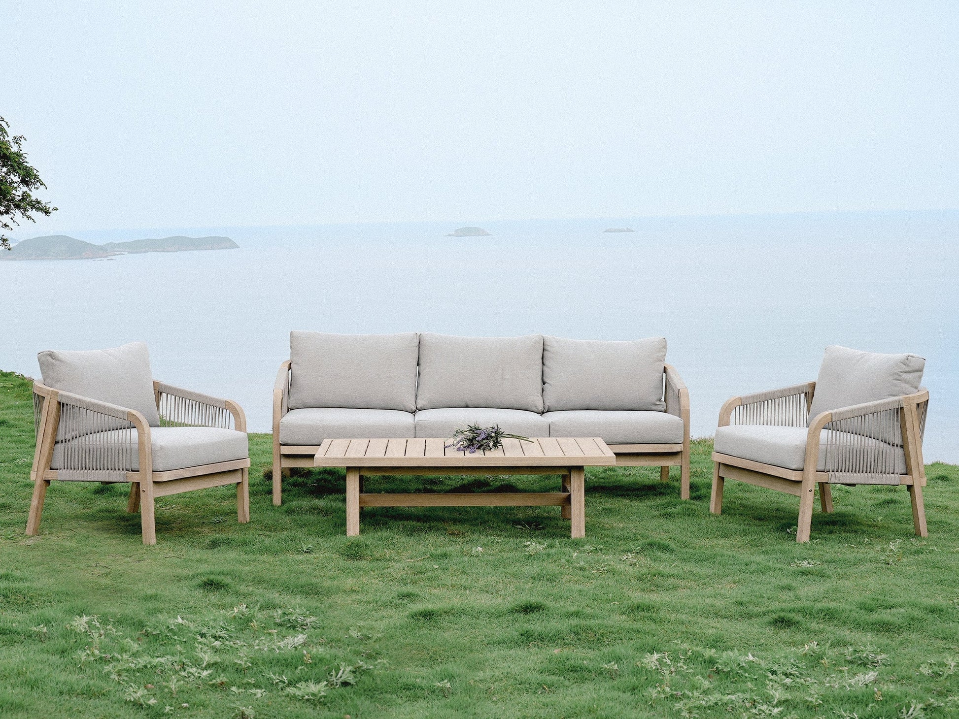 Thalea 5-Seater Wooden Outdoor Conversation Sofa Set with light grey thick cushions - Sunsitt modern outdoor patio furniture