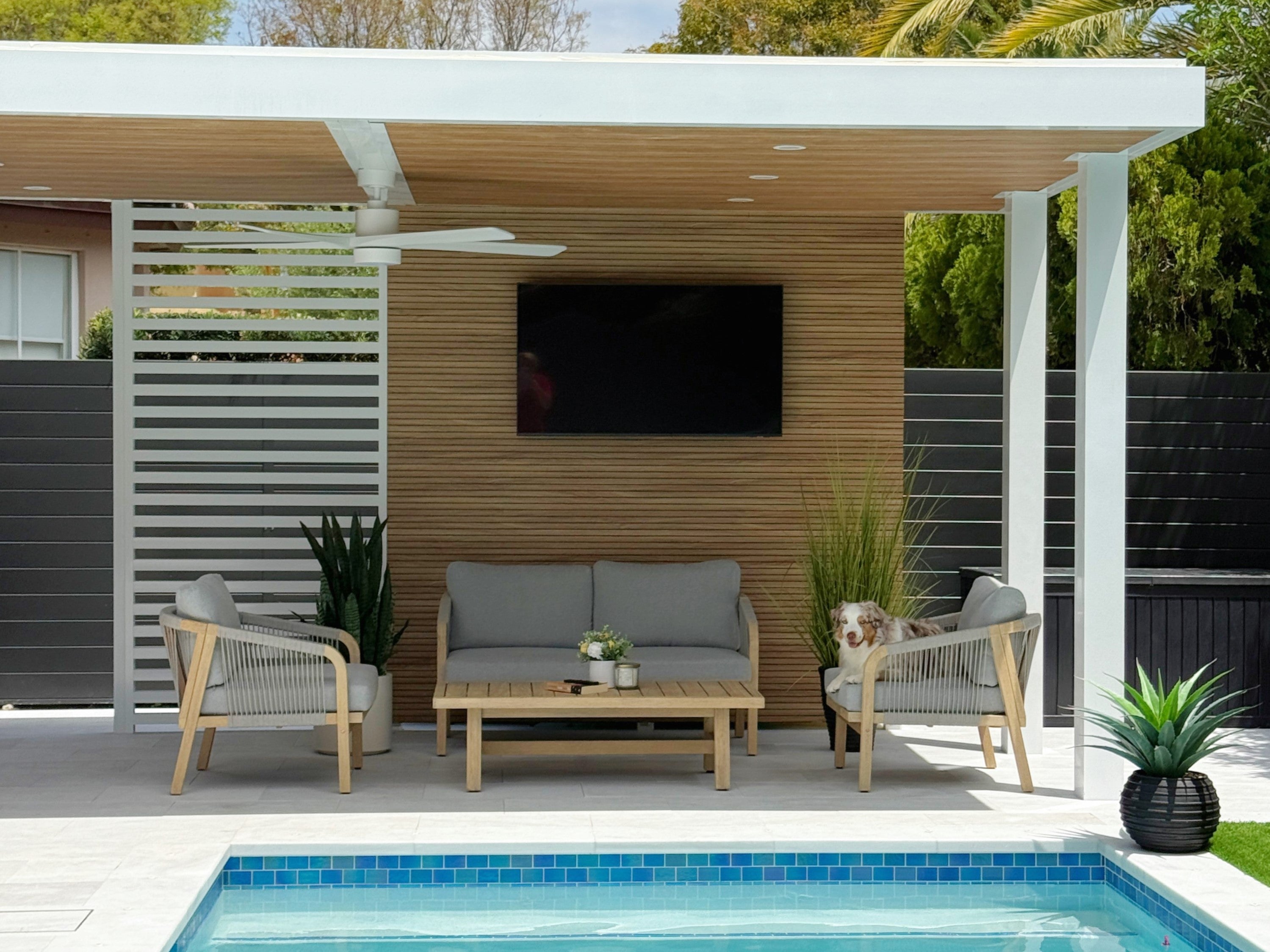 Thalea 4-Piece Wooden Outdoor Loveseat Set for 4 People