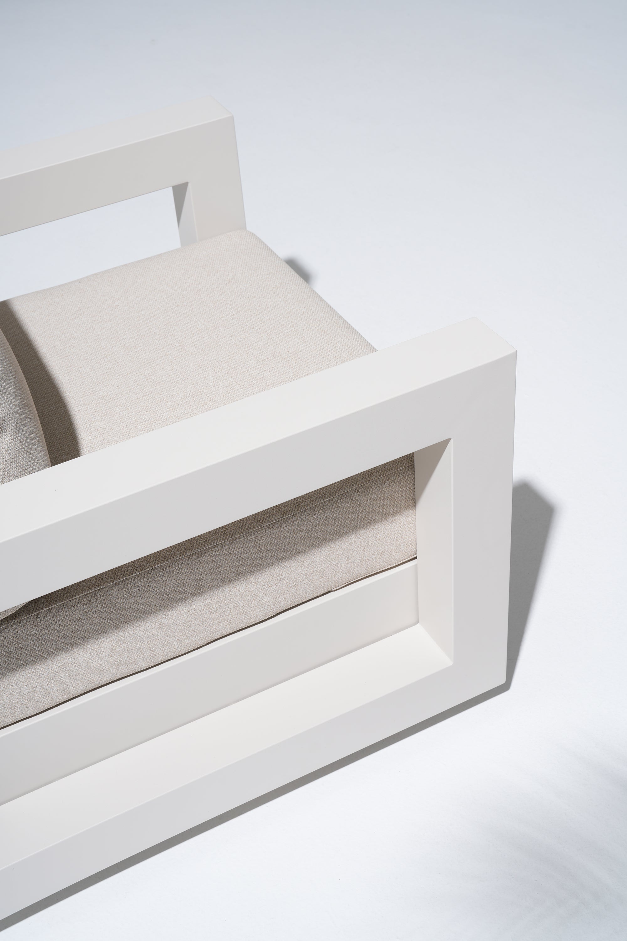 Vela Aluminum Light Beige Outdoor Sofa, Olefin Linen Cushions