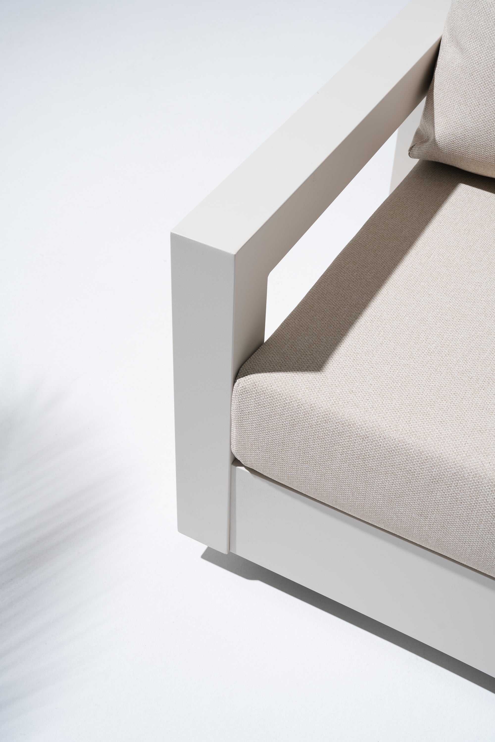 Vela Aluminum White Outdoor Swivel Lounge Chair, Olefin Linen Cushions,Set of 2
