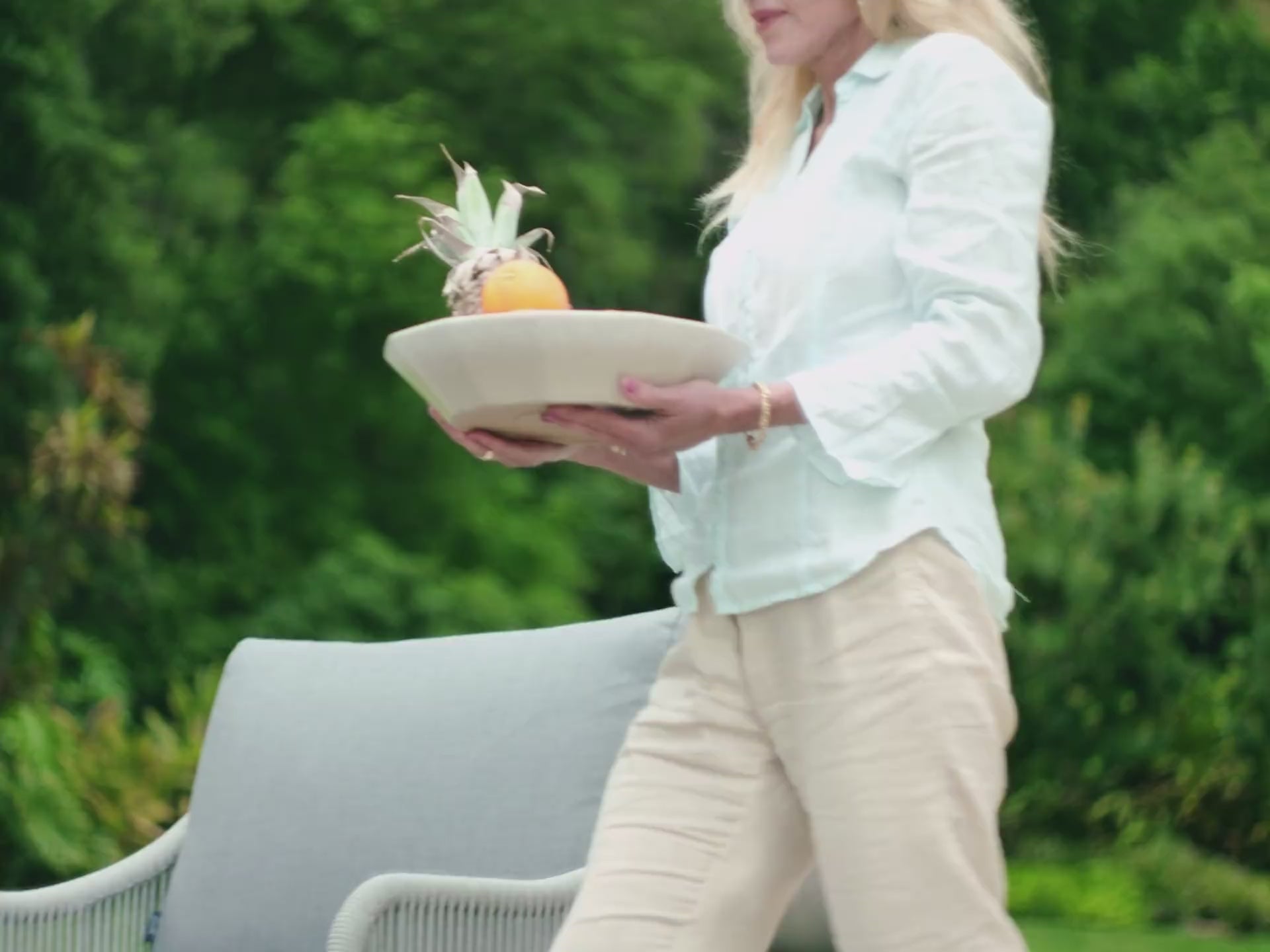 Load video: Plena 5-Piece Outdoor Conversation Set, Teak Wood w/ handwoven Rope, Gray