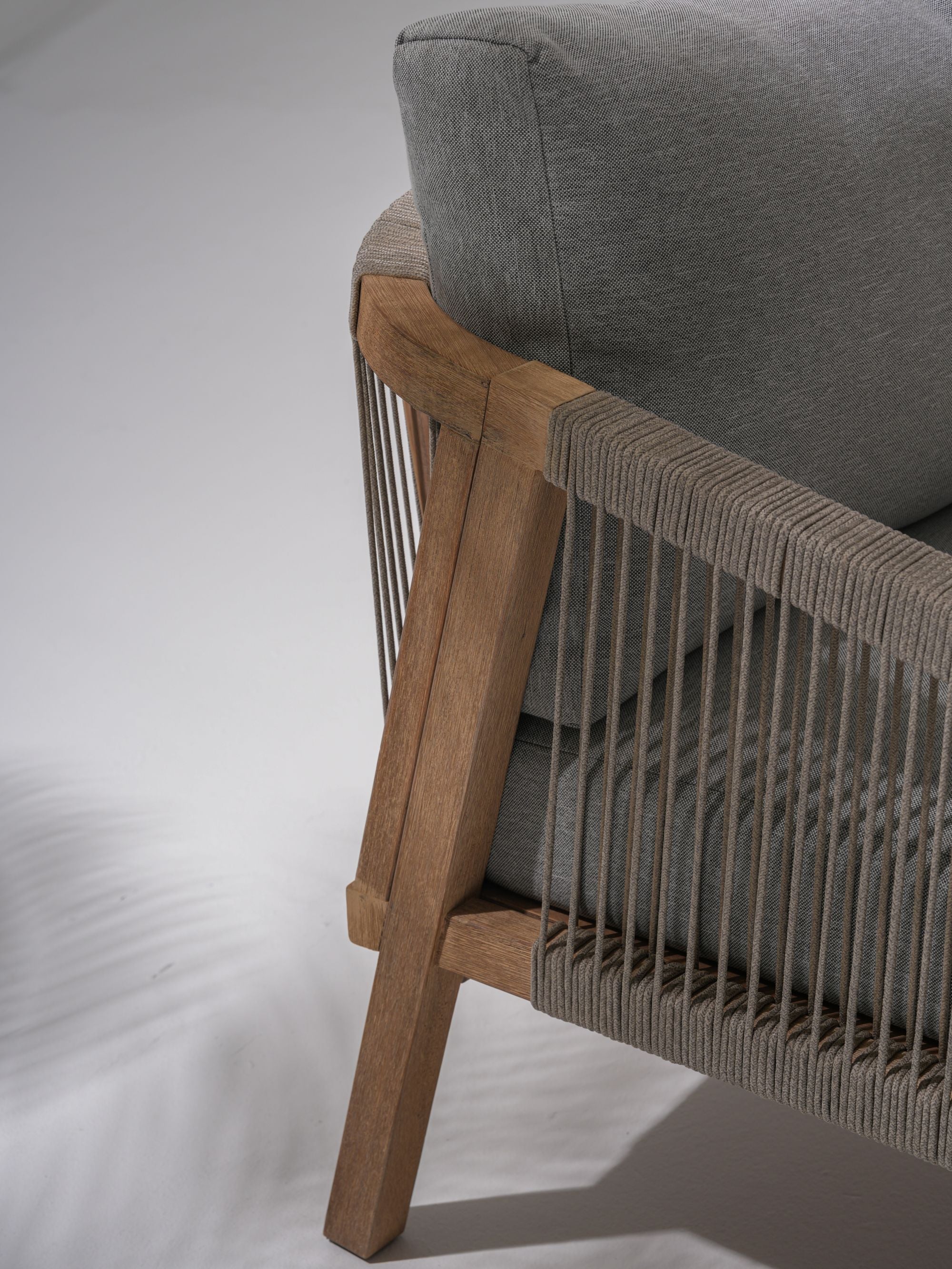 Thalea 4-Piece Wooden Outdoor Loveseat Set for 4 People